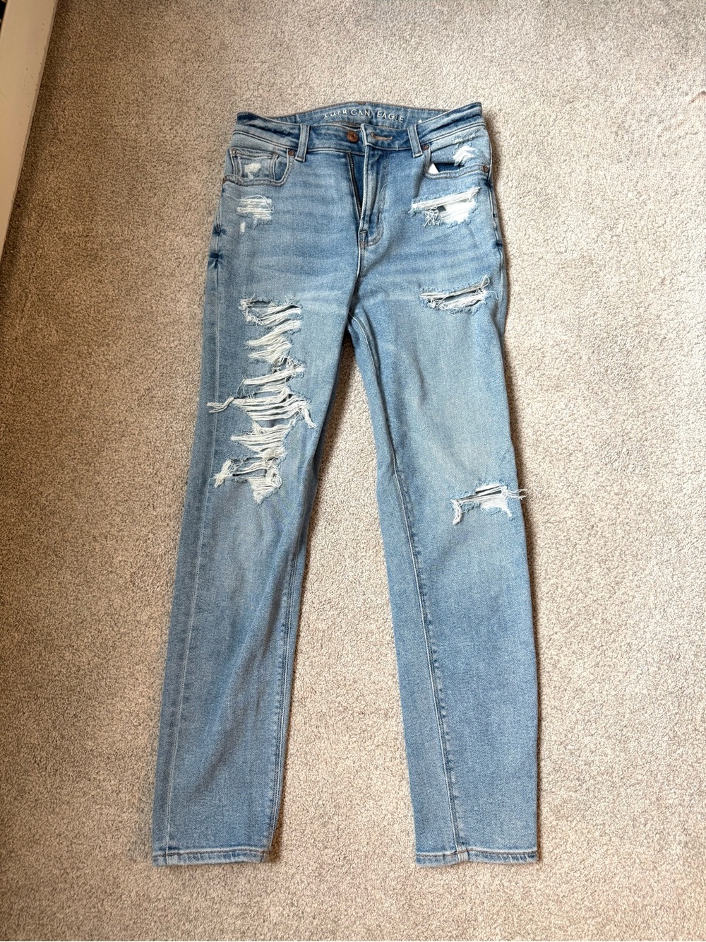 Womens 0 American Eagle Light Blue Distressed denim Jeans: Fall skater y2k